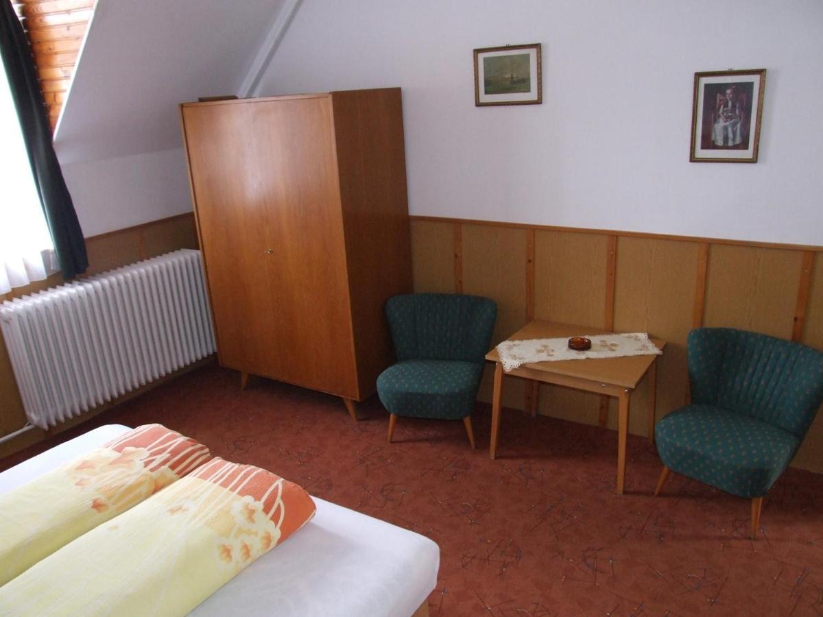 Revesz Vendeghaz Hotel Harkány Room photo