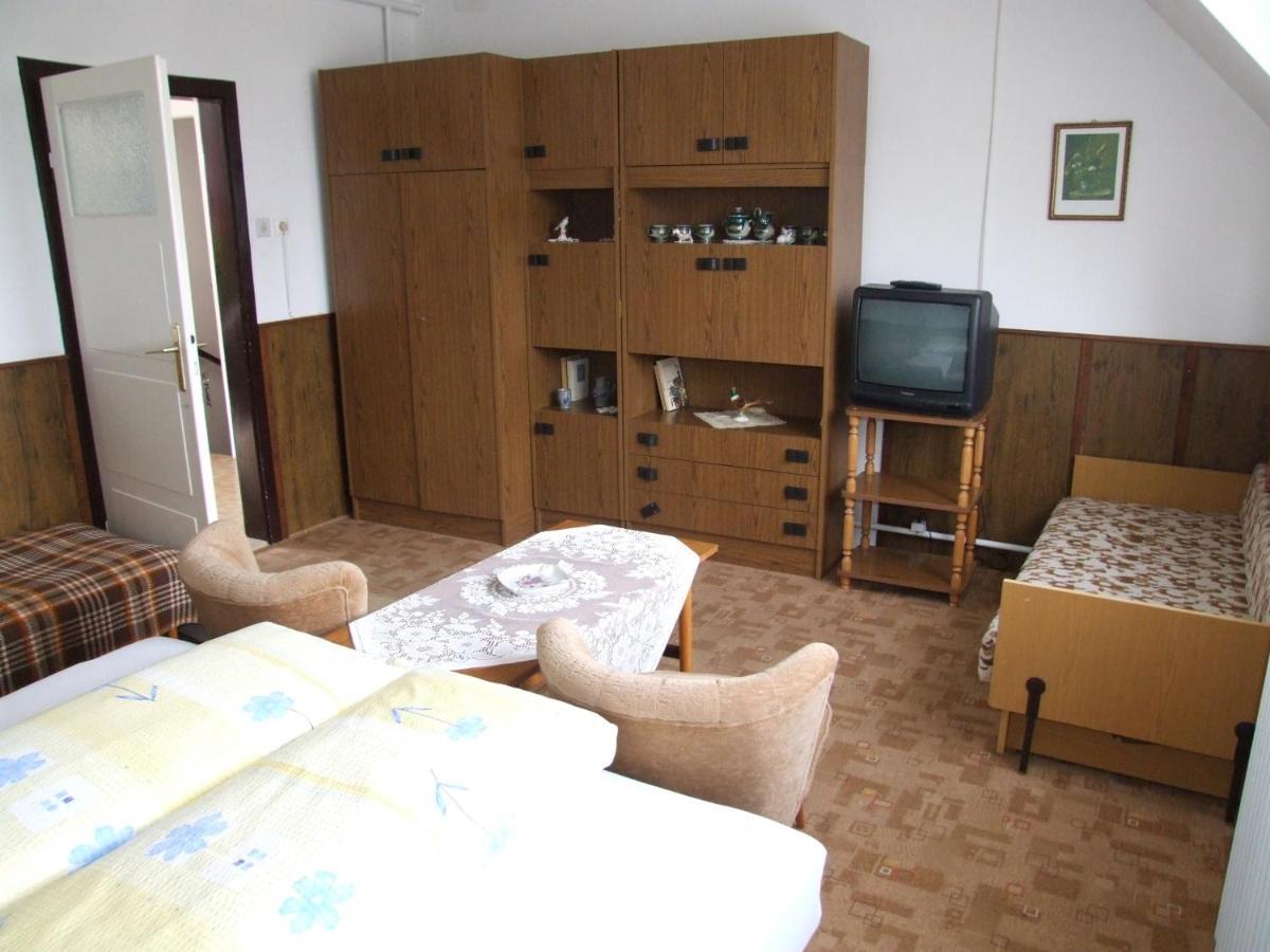 Revesz Vendeghaz Hotel Harkány Room photo