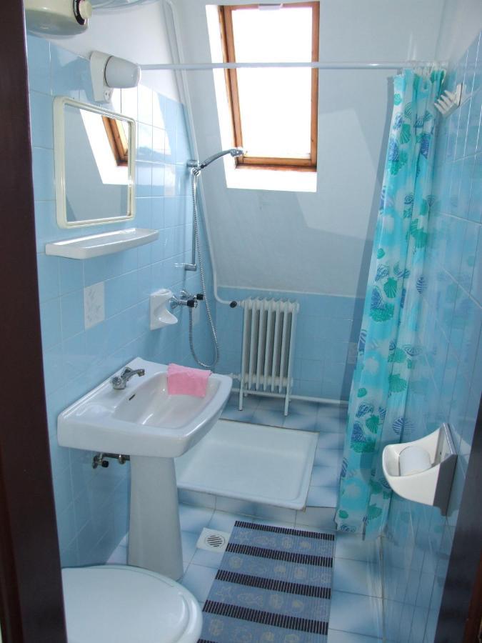 Revesz Vendeghaz Hotel Harkány Room photo