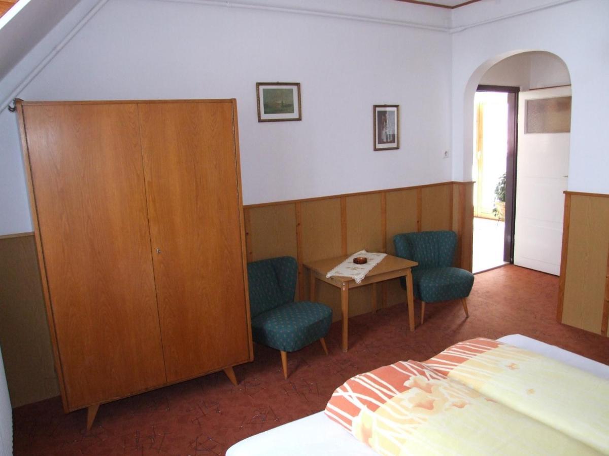 Revesz Vendeghaz Hotel Harkány Room photo